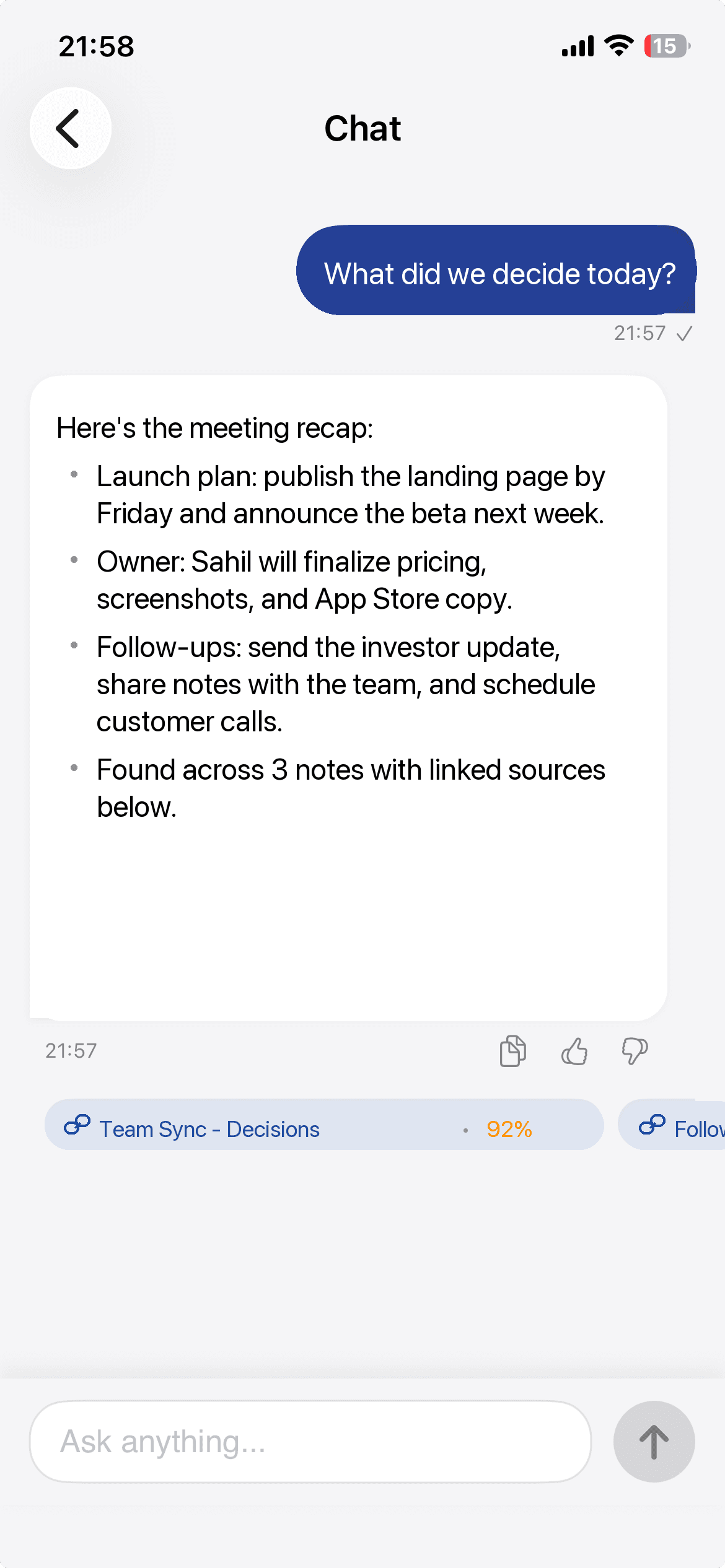 Vista chat di Ask AI con le decisioni delle riunioni dalle note salvate